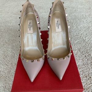 Valentino Garavani Rockstud 100mm Pump, Size 37